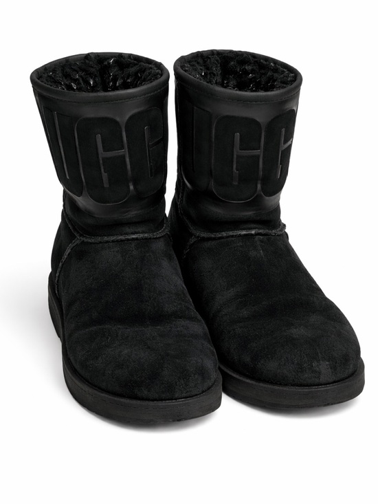UGG Shoes - UGG Black classic Leather suede shearing boots Size 5